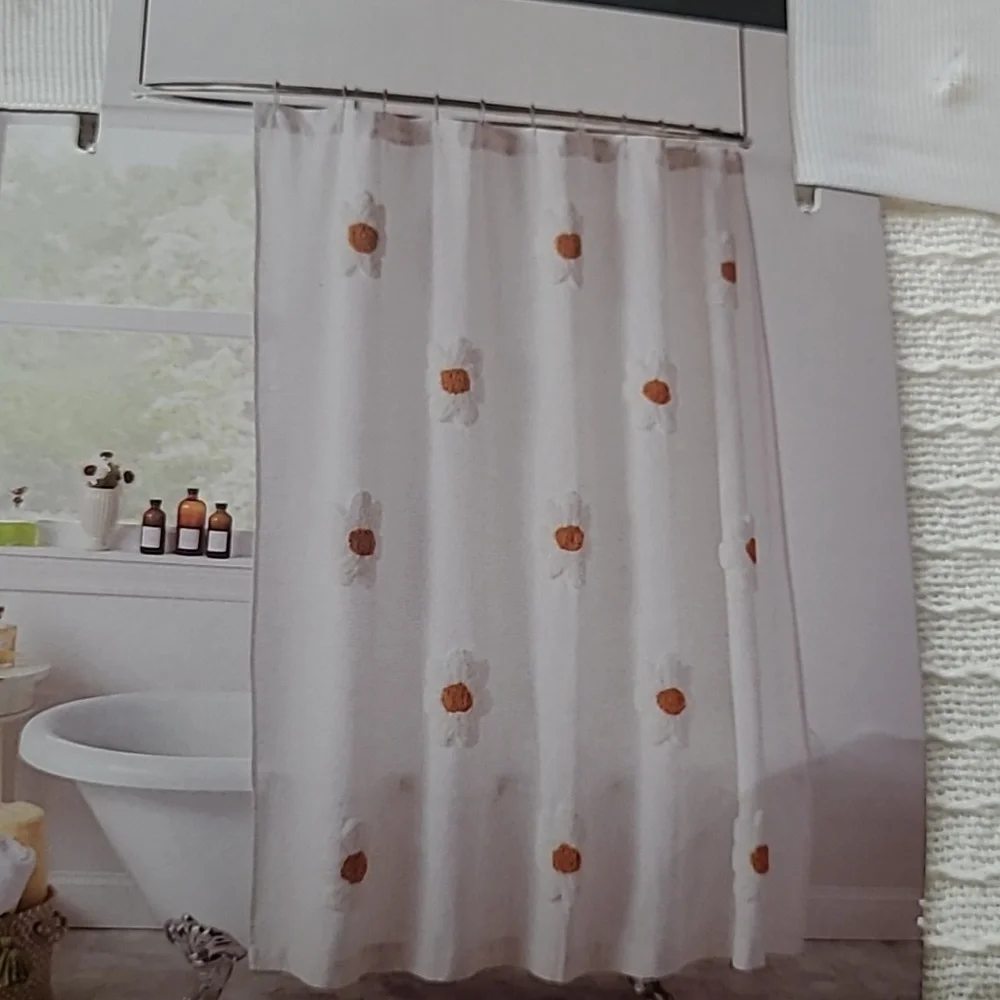 Novogratz Daisy Shower Curtain